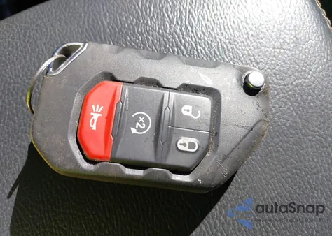 2024 Jeep Wrangler 4Xe Sahara 4Xe z USA, uszkodzony, nr VIN 1C4RJXP60RW316113